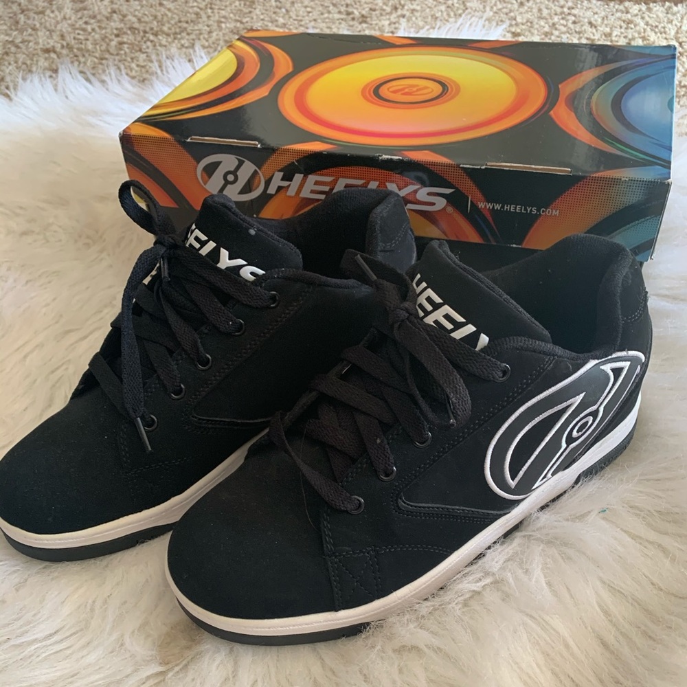 Heelys Men’s Black Skate Sneakers